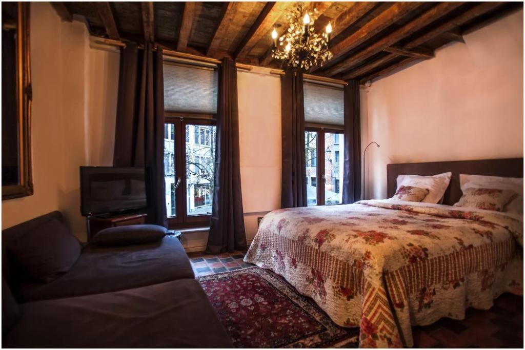 Living History - Drie Koningen Aparthotel Antwerpen Bagian luar foto